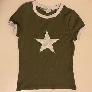 Green star shirt